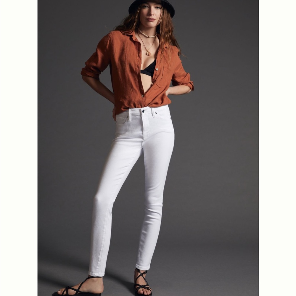 ✨NWT Good American Good Legs Crop Jeans